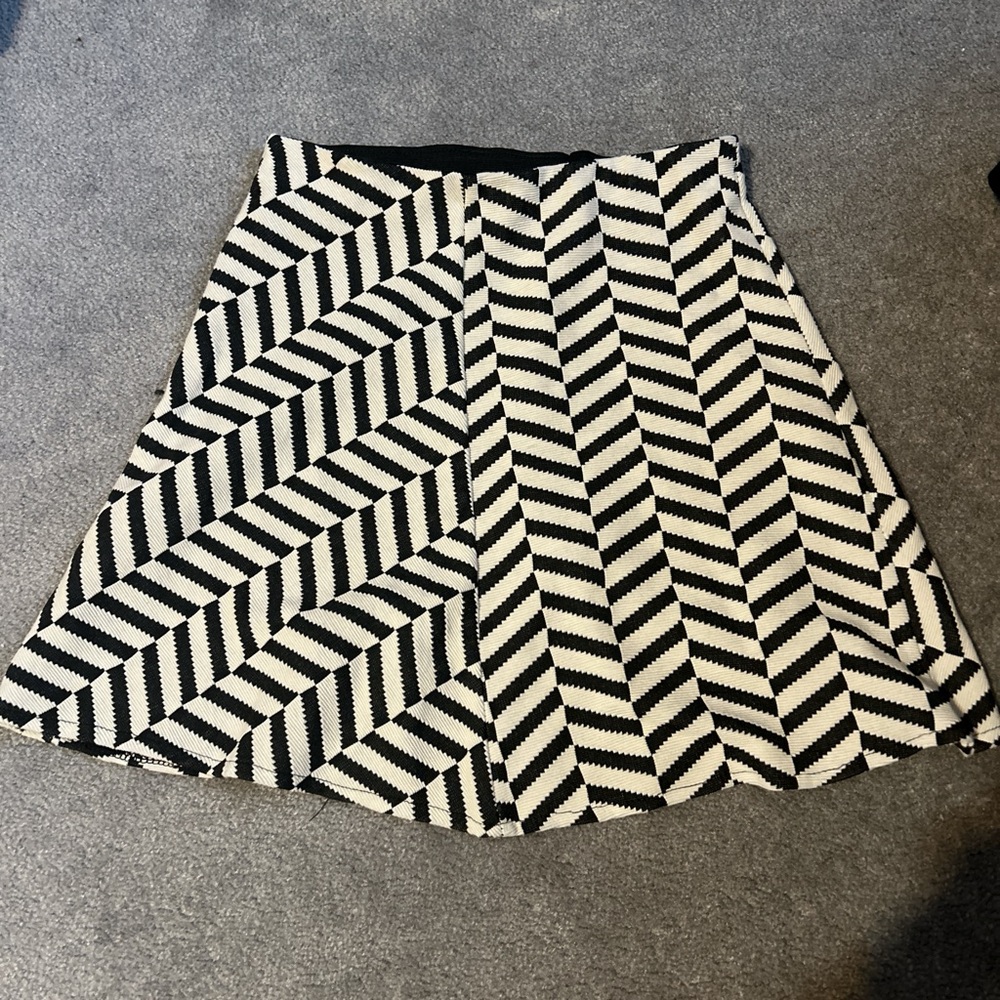 Black and White Chevron Skirt from Zara. Size small
